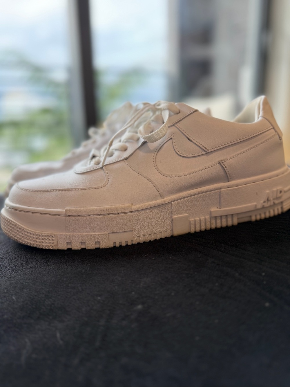 Nike Air Force 1 Pixel White